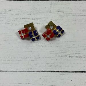 VTG AVON CHRISTMAS GIFT PACKAGE PRESENT BOX ACRYLIC 3D STUD EARRINGS POST